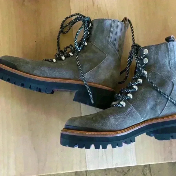 Marc Fisher LTD Izzie Gray Suede Leather Lace Up Ankle Gorpcore Winter Boot 6 - Picture 7 of 16